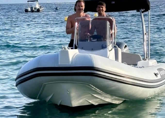Motorboat Capelli 630s