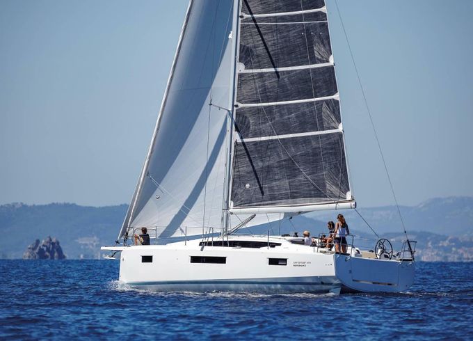 Sailboat Jeanneau Sun Odyssey 410 12.35m