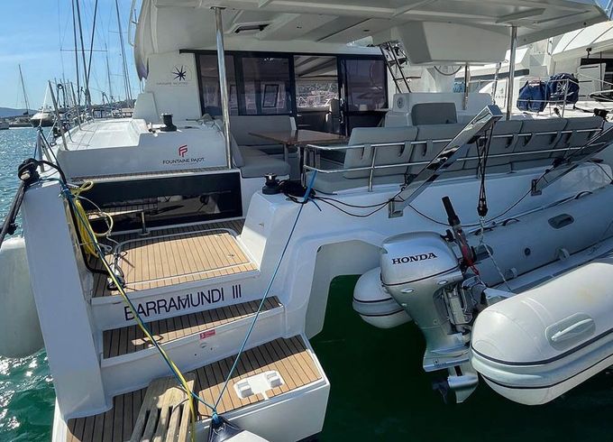 Catamaran Fountaine Pajot Fountaine Pajot Astrea 42 - 4 + 2 cab. 12.58m