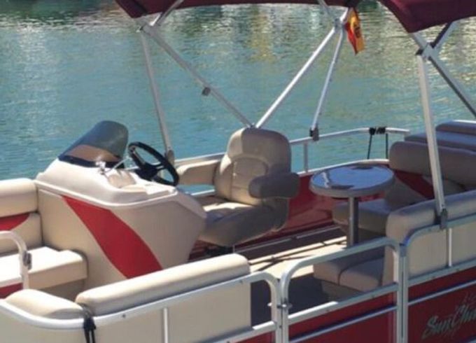 Motorboat Starcraft Sun Chaser 15hp