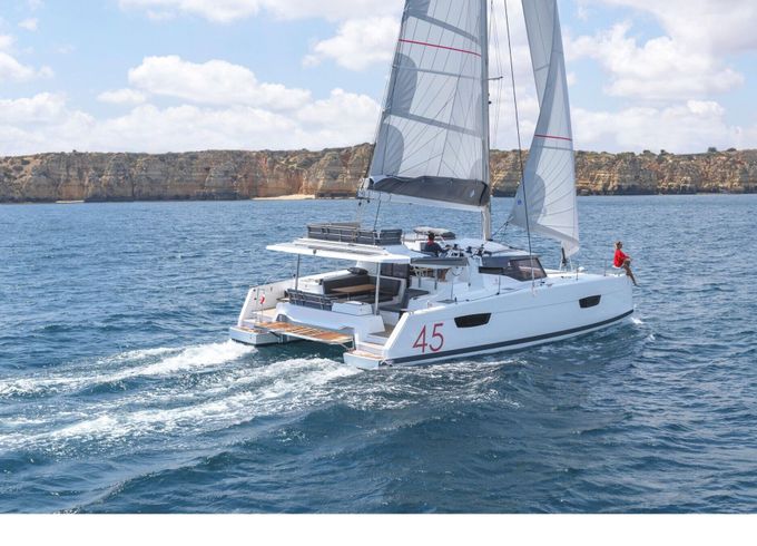 Catamaran Fountaine Pajot Elba 45 13m