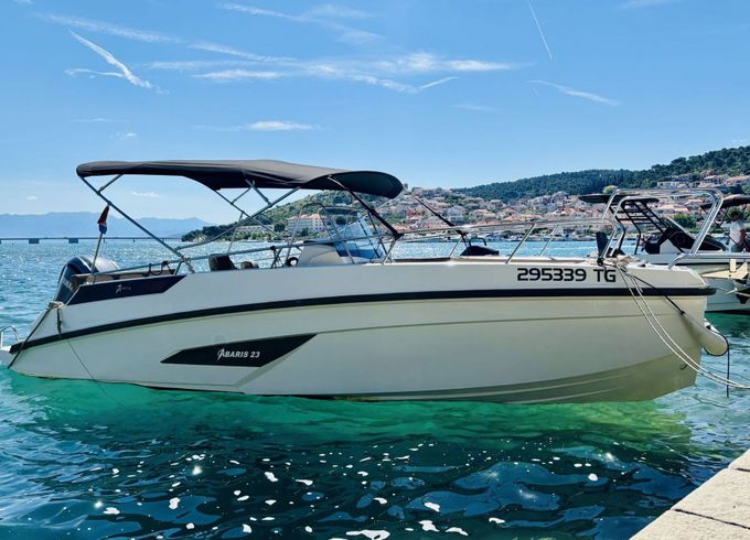 Motorboat Arrow Abaris 23 300hp