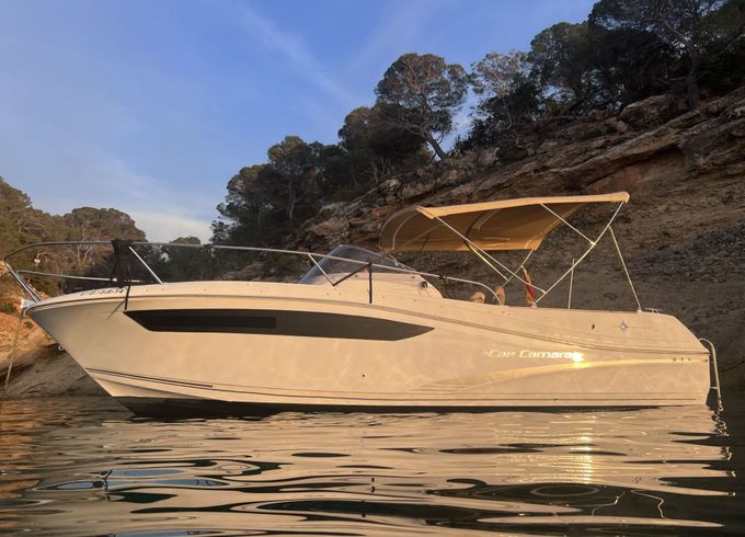 Motorboat Jeanneau Cap Camarat 7.5 WA 225hp