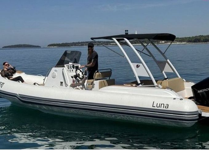 RIB Navigati boat 800 200hp