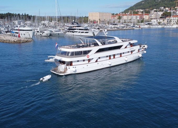 Motor yacht MS Elixir 700hp