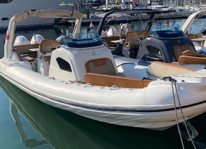 Motorboat ZODIAC MEDLINE 9 250hp