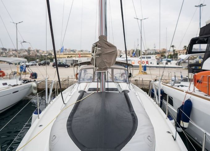 Sailboat Jeanneau Sun Odyssey 410 12.35m