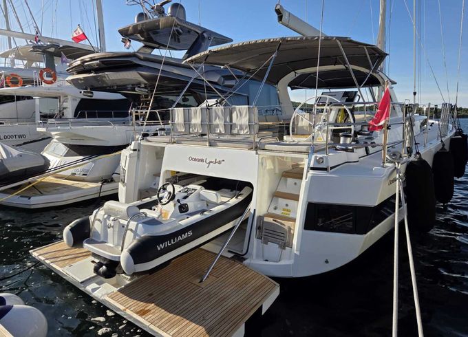 Sailboat Oceanis 62 18m