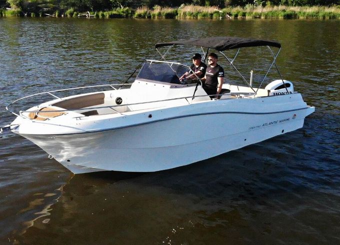 Motorboat Atlantic Marine 750 200hp