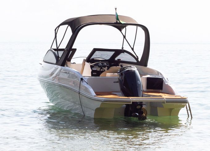 Motorboat Coral Coral 23 pés 115hp