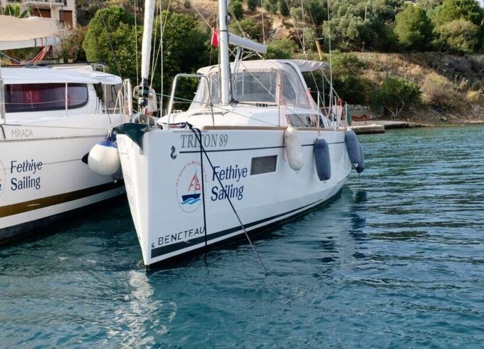 Sailboat Beneteau Oceanis 38.1 11.5m