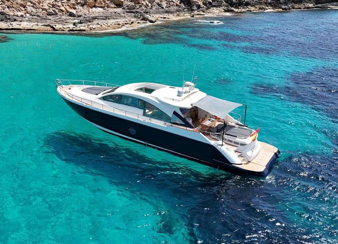 Motor yacht Aicon 72SL | GADEA 2900hp