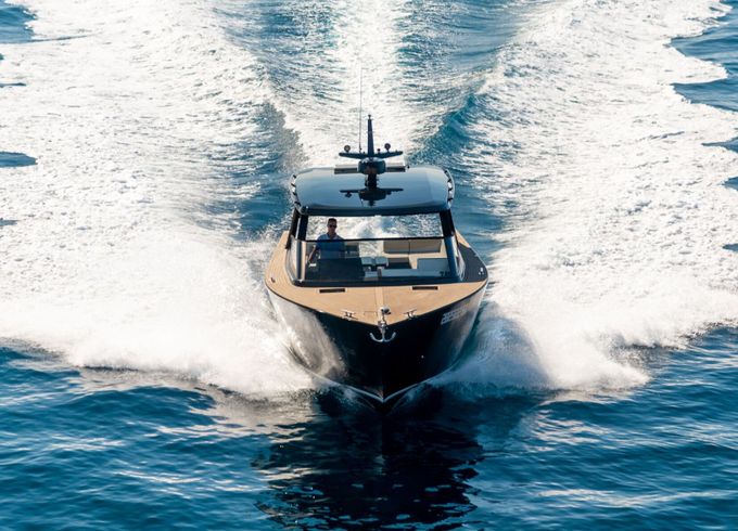 Motorboat Colnago Marine 35 HT 480hp