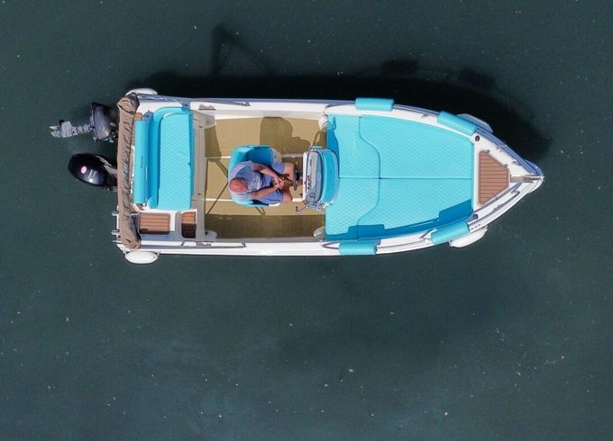 Motorboat Karel Ithaka 30hp