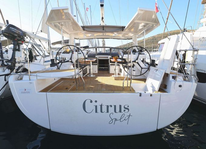 Sailboat Hanse Yachts Hanse 588 - 5 + 1 cab. 17m