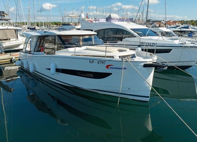 Motorboat Greenline 39 370hp