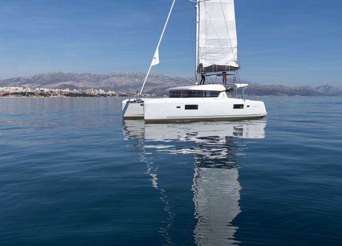 Catamaran Lagoon Lagoon 42 12.8m