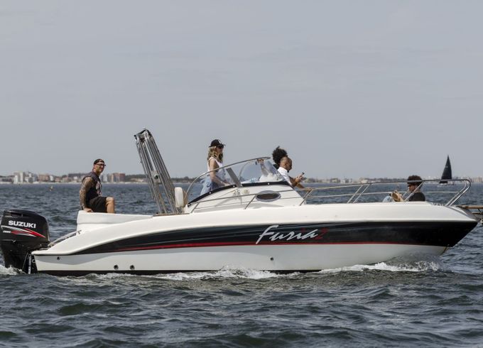Motorboat Marinello Eden 26 open 225hp