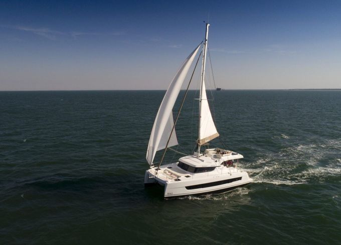 Catamaran Bali Bali cat space 12m