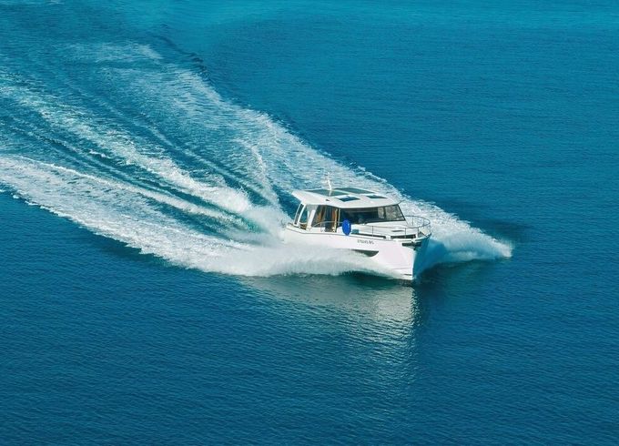 Motorboat Greenline 39 370hp