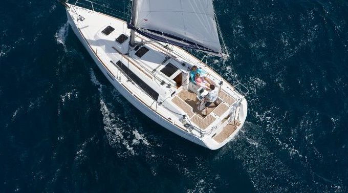 Sailboat Bénéteau Oceanis 31 9m