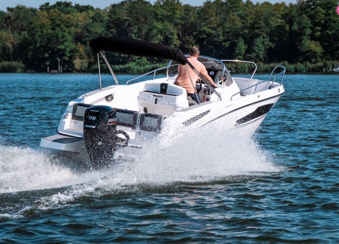 Motorboat Karnic SL 601 (115 PS) 115hp
