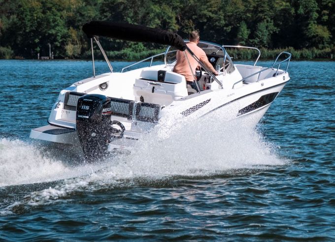 Motorboat Karnic SL 601 (115 PS) 115hp