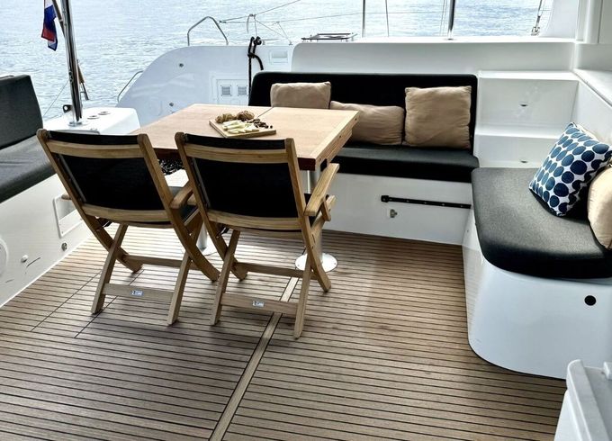 Catamaran Lagoon-Bénéteau Lagoon 46 OW - 3 + 2 cab. 13m