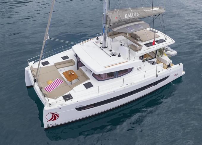 Catamaran Catana Group Bali 4.6 - 5 + 1 cab. 14m
