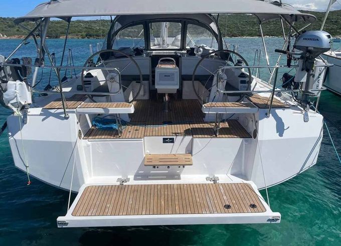 Sailboat Bavaria Yachtbau Bavaria C42 12m