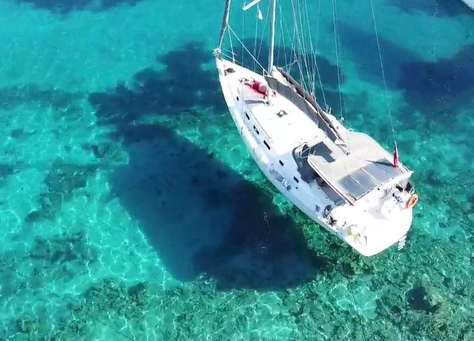 Sailboat Beneteau Cyclades 43.4 13.26m