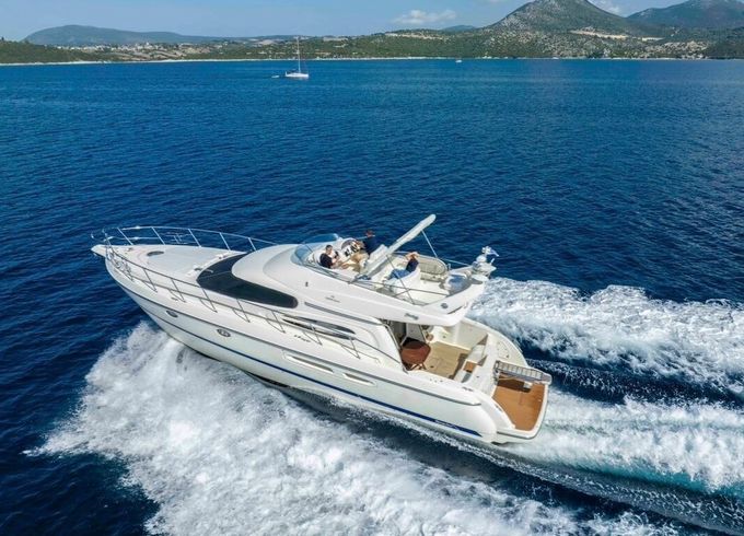 Motor yacht Cranchi Atlantic 48 1000hp