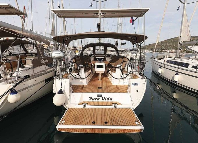 Sailboat Bavaria Yachtbau Bavaria Cruiser 37 Style 11m