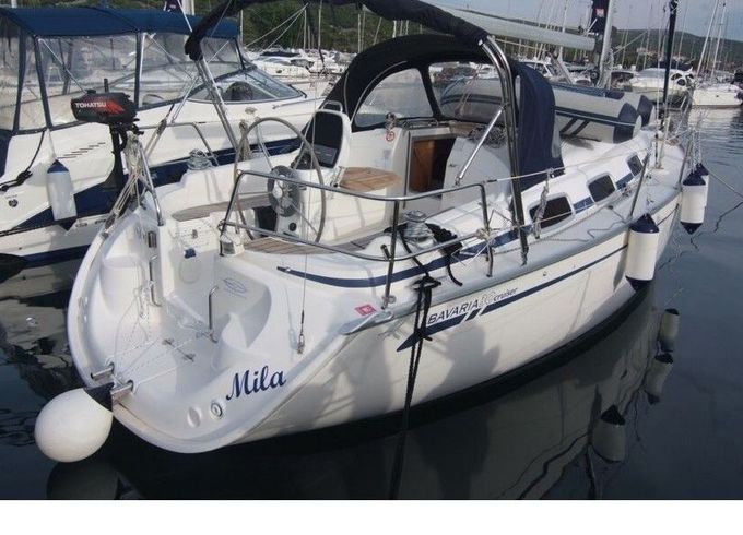 Sailboat BAVARIA 30 CRUISER 9.45m