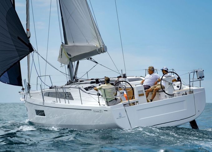 Sailboat Oceanis 37.1 11m