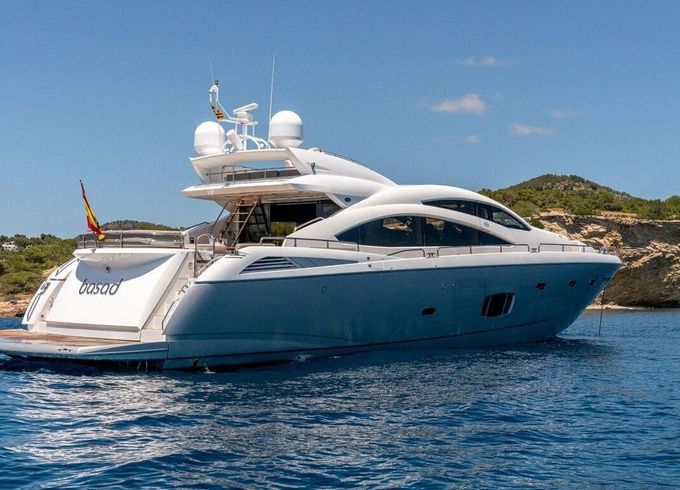 Motor yacht Sunseeker predator 84 2434hp