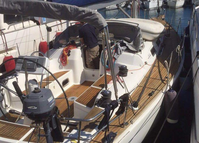 Sailboat Dufour 44 13m