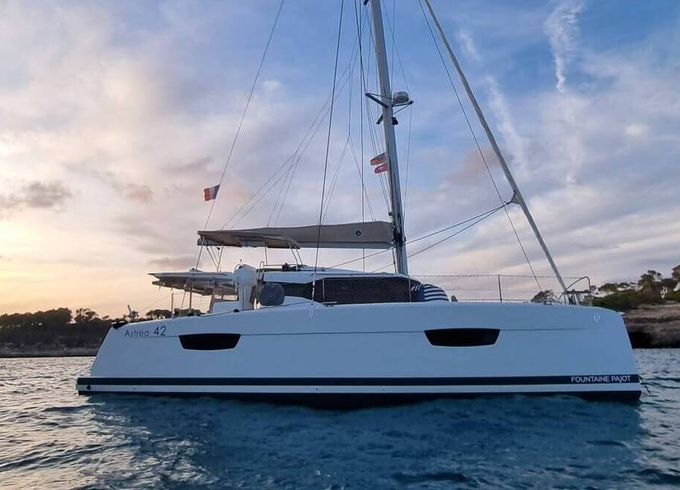 Catamaran ASTREA 42 (3 CABINS - OWNER VERSION) 12m