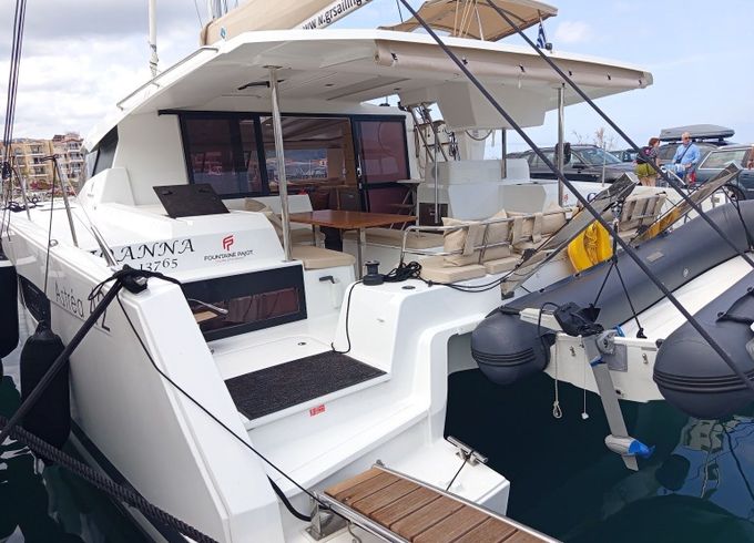 Catamaran Fountaine Pajot Astrea 42 12m