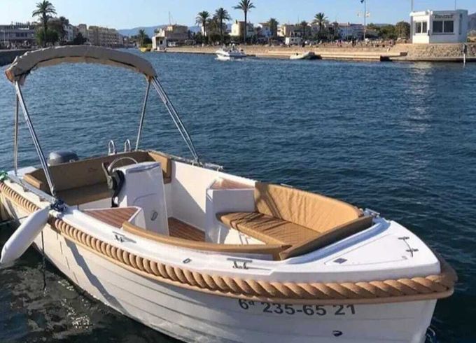 Boat without licence  Silver yacht Silver yacht 495 15hp