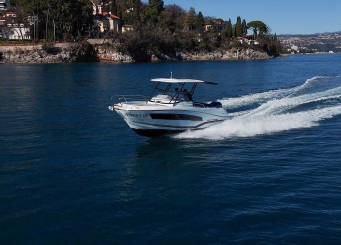 Motorboat Jeanneau Cap Camarat 7.5 Wa 250hp