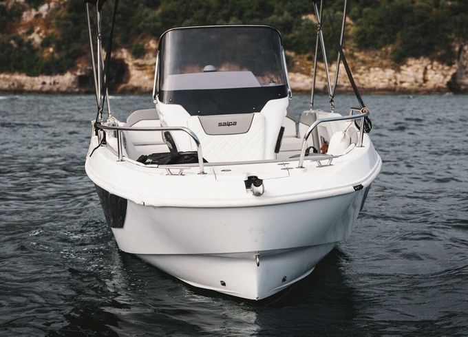 Boat without licence  Salpa Salpa Sunsix 40hp
