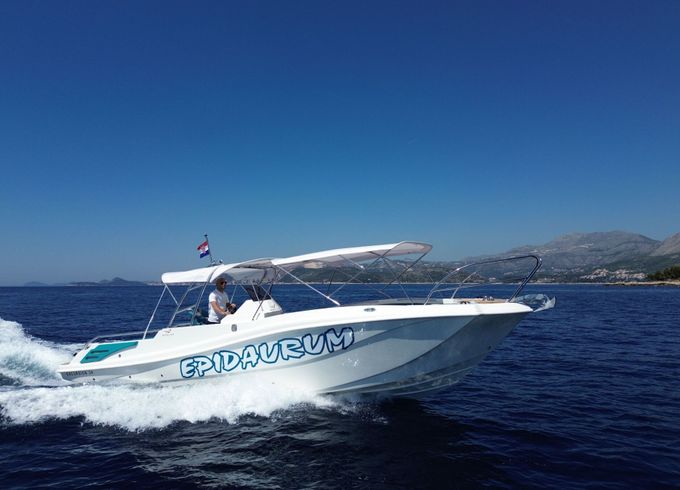 Motorboat Mercan Yachting Excursion 34 320hp