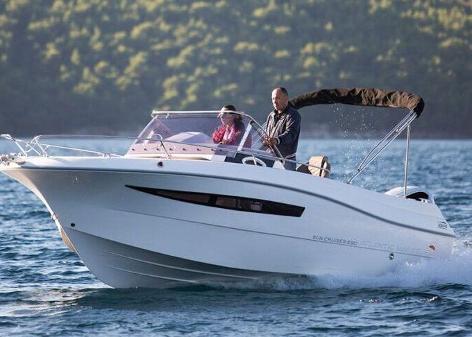 Motorboat Atlantic 690 200hp