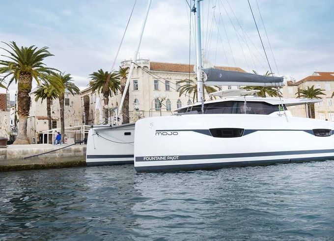 Catamaran Fountaine Pajot Fountaine Pajot Astrea 42 - 4 + 2 cab. 12m