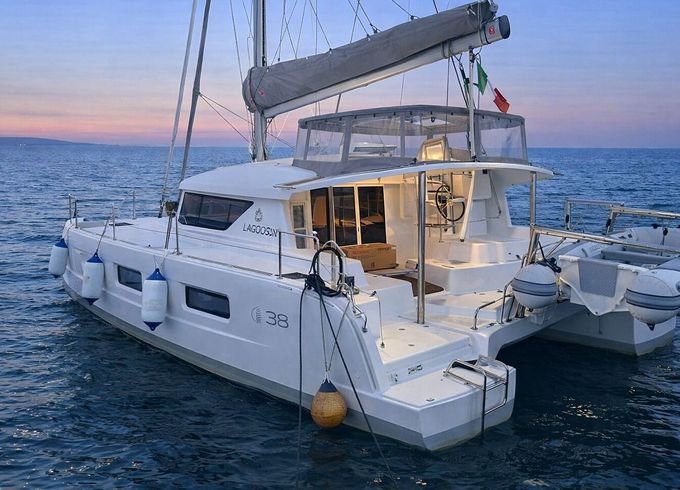 Catamaran Lagoon 38 13m