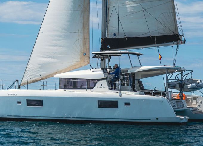 Catamaran Lagoon-Bénéteau Lagoon 42 - 4 cab. 12m