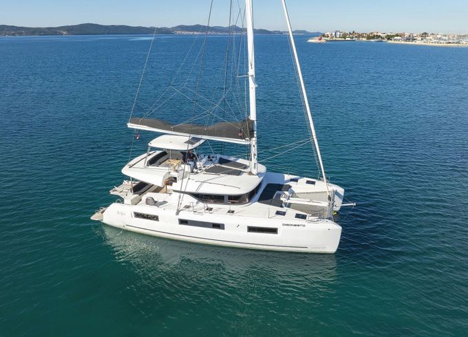Catamaran Lagoon 51- 6 cab 15m