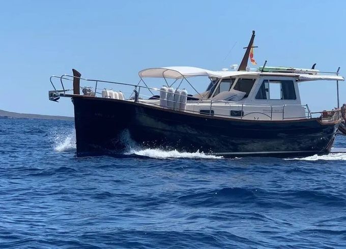 Motorboat MENORQUIN YACHTS MENORQUIN 120 600hp