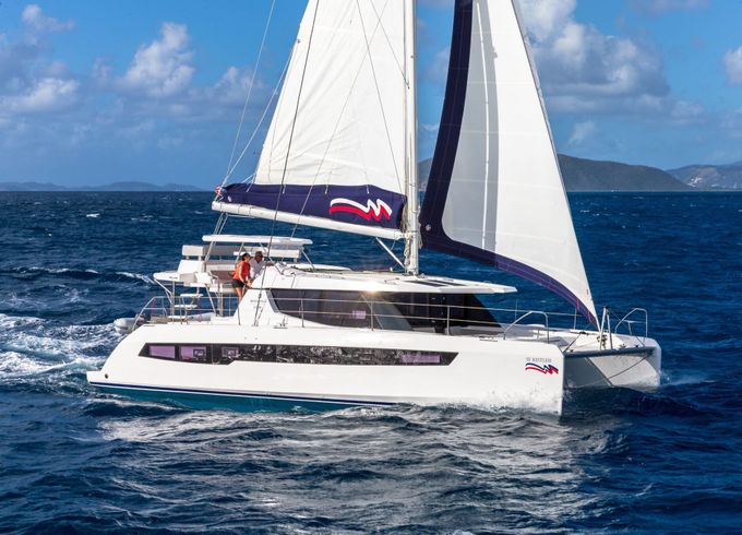 Catamaran Moorings 4500L/10 13m